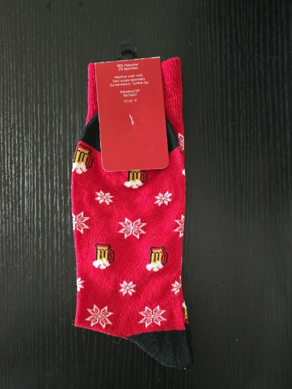 DAVCO Men's Red Holiday Snowman Novelty Socks